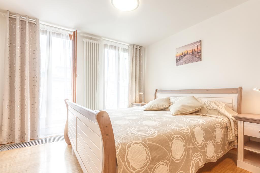 Modern Apartment Charvatova Praha Eksteriør bilde