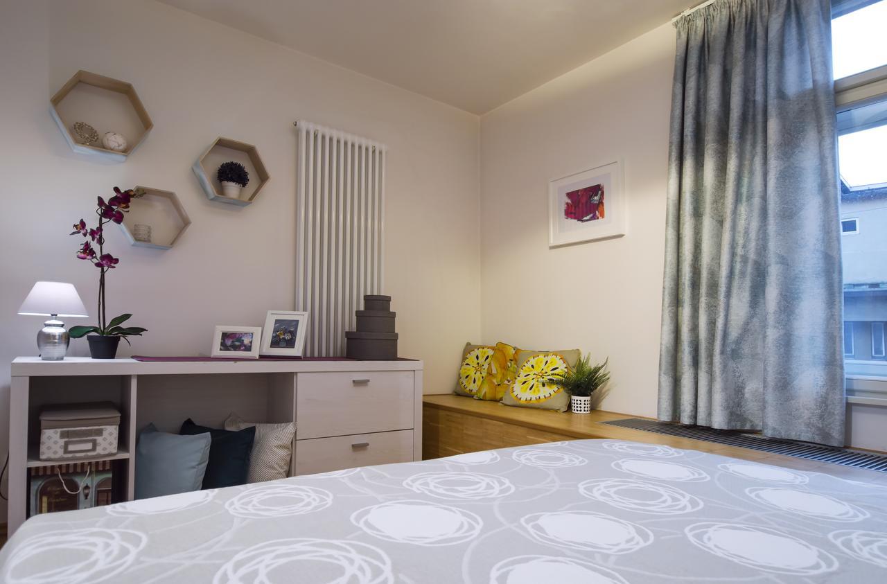 Modern Apartment Charvatova Praha Eksteriør bilde
