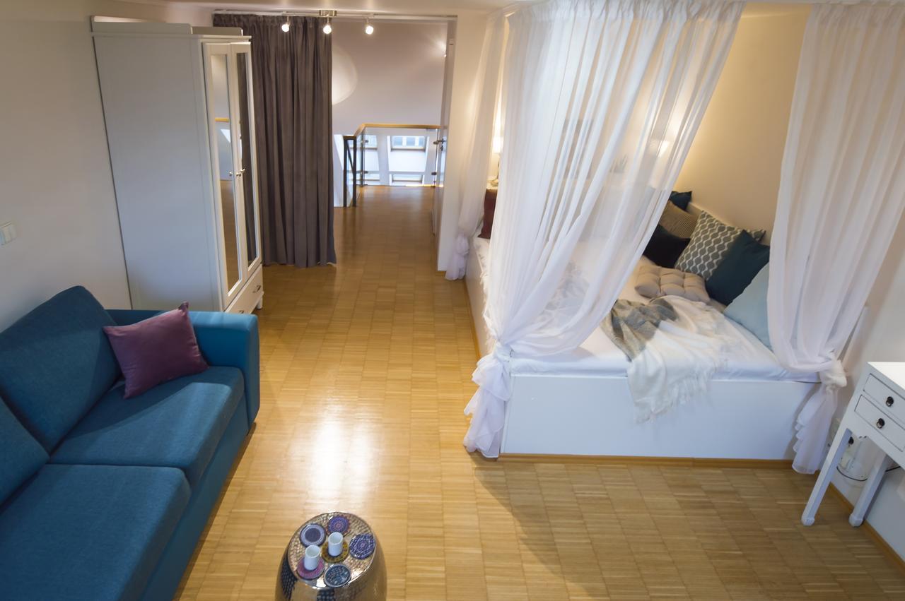 Modern Apartment Charvatova Praha Eksteriør bilde