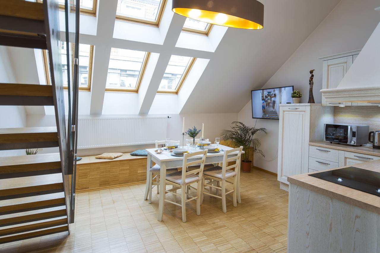 Modern Apartment Charvatova Praha Eksteriør bilde