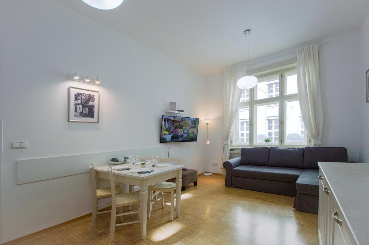 Modern Apartment Charvatova Praha Eksteriør bilde